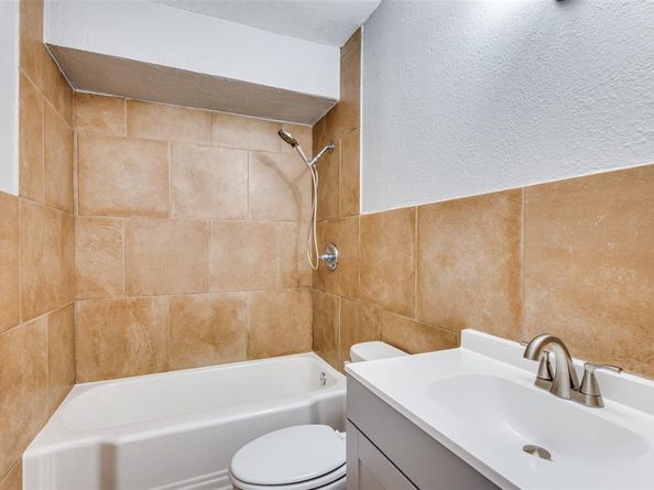 2524  Malvern Trail , Fort Worth Texas 76105