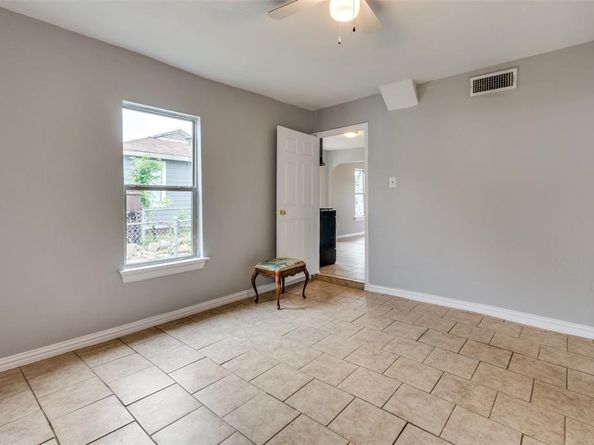 2524  Malvern Trail , Fort Worth Texas 76105