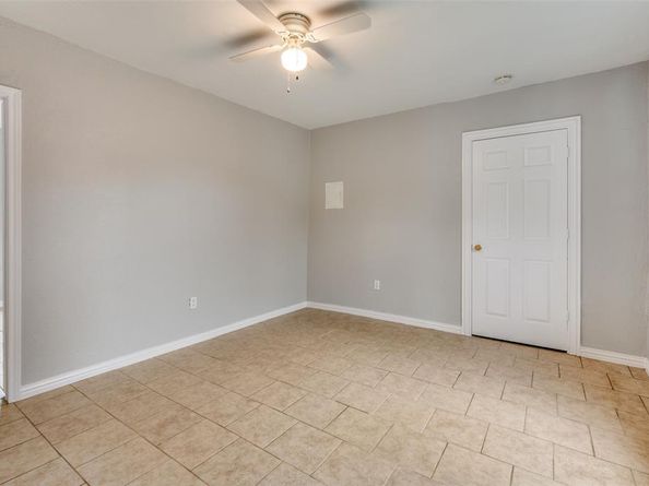 2524  Malvern Trail , Fort Worth Texas 76105