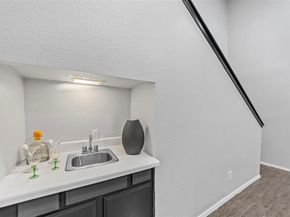 6738  Eastridge Drive  104, Dallas Texas 75231