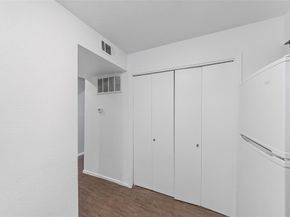 6738  Eastridge Drive  104, Dallas Texas 75231