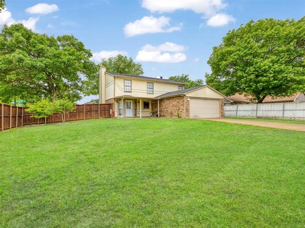 3502  Willowood Drive , Garland Texas 75040