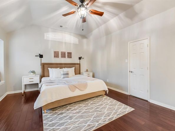 851  Carolina Way , Lantana Texas 76226