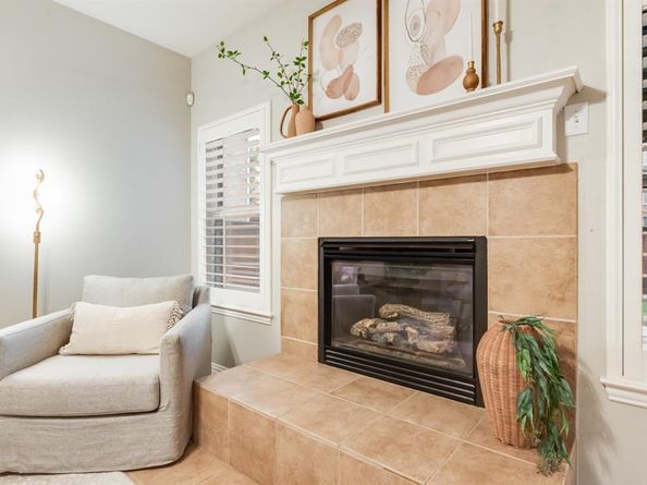 851  Carolina Way , Lantana Texas 76226