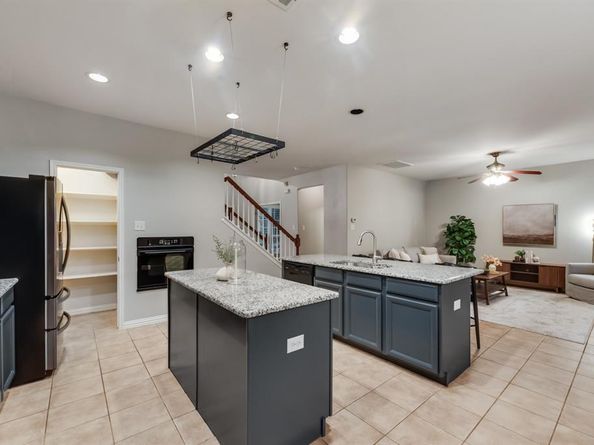 851  Carolina Way , Lantana Texas 76226