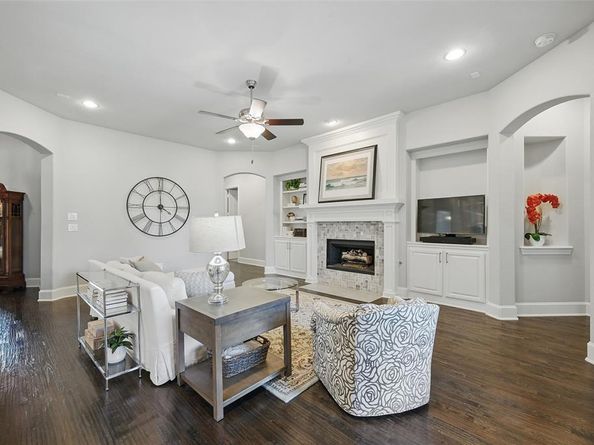 1225  Damsel Grey Trail , Lewisville Texas 75056