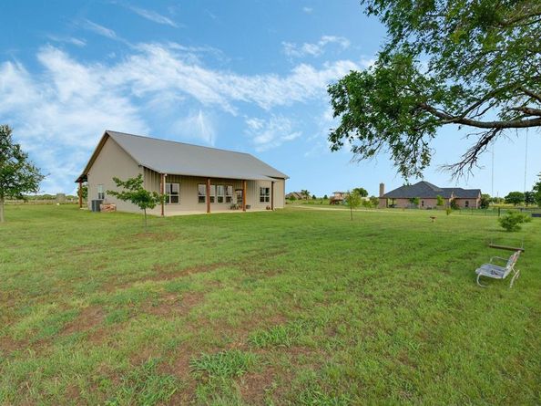 5050  Helton Road , Justin Texas 76247