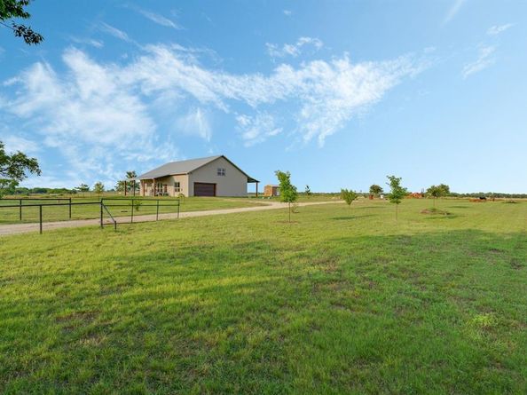 5050  Helton Road , Justin Texas 76247