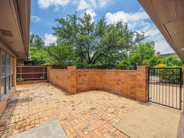 62  Legend Road , Benbrook Texas 76132