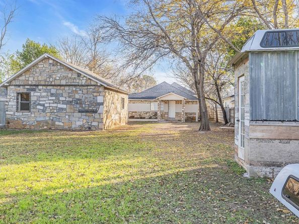 1921  Eden Avenue , Haltom City Texas 76117