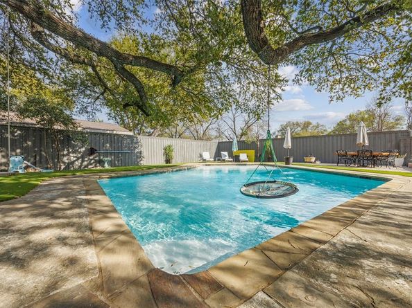 7008  Joyce Way , Dallas Texas 75225