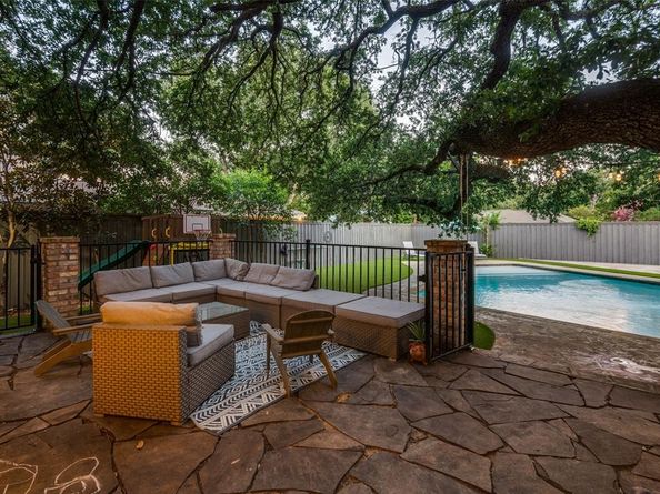 7008  Joyce Way , Dallas Texas 75225