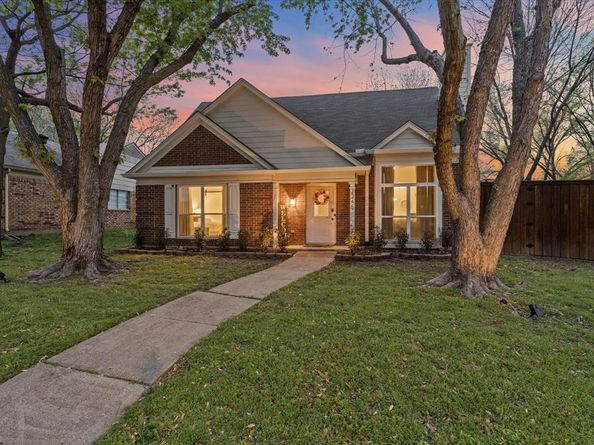2245  Villawood Lane , Garland Texas 75040