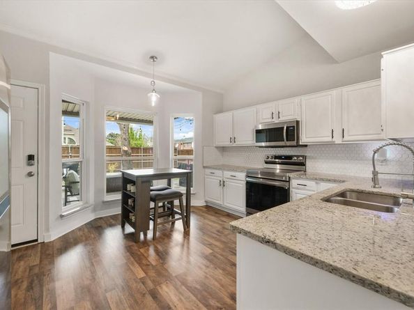 2245  Villawood Lane , Garland Texas 75040