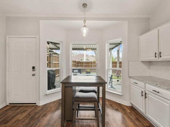 2245  Villawood Lane , Garland Texas 75040