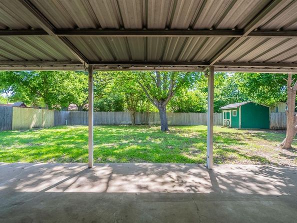 1011  John Reagan Street , Benbrook Texas 76126