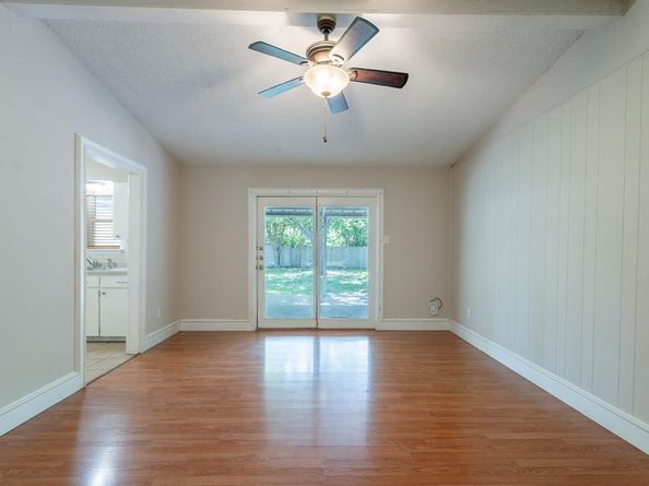 1011  John Reagan Street , Benbrook Texas 76126