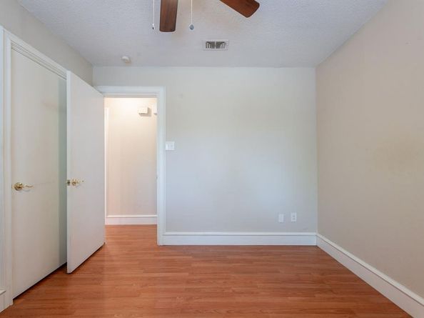 1011  John Reagan Street , Benbrook Texas 76126