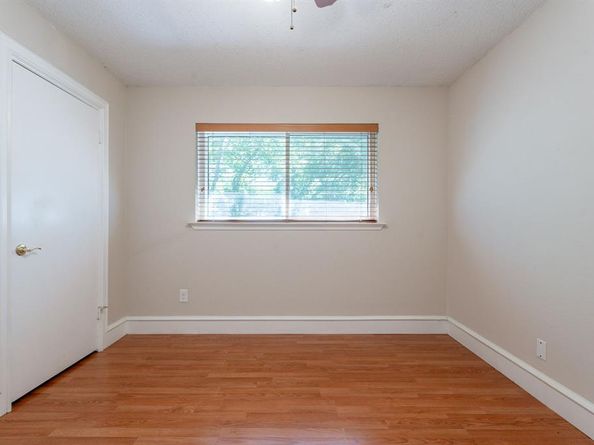 1011  John Reagan Street , Benbrook Texas 76126
