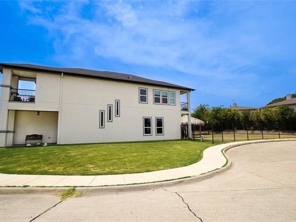 5513  Longcrest Drive , Garland Texas 75043