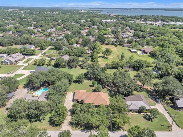 5  Hickory Street , Hickory Creek Texas 75065