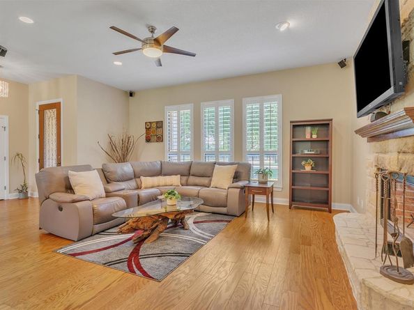 5  Hickory Street , Hickory Creek Texas 75065