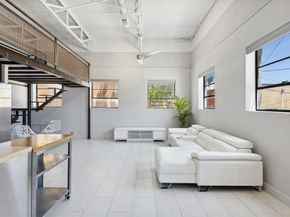 215 N Walton Street  2, Dallas Texas 75226
