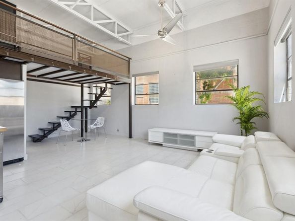 215 N Walton Street  2, Dallas Texas 75226