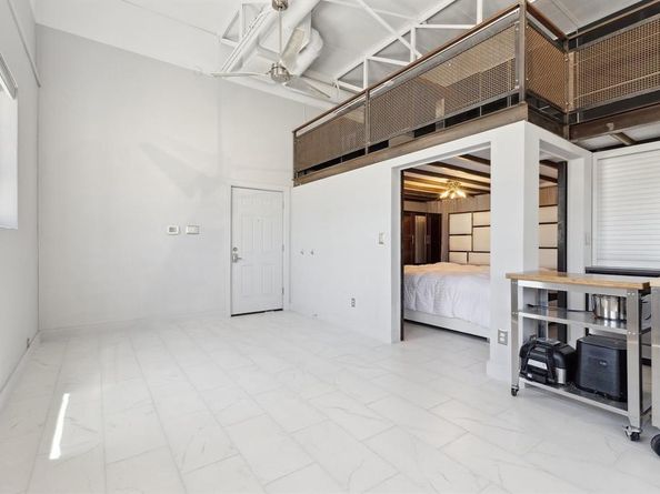 215 N Walton Street  2, Dallas Texas 75226