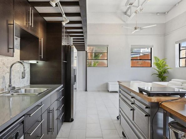215 N Walton Street  2, Dallas Texas 75226