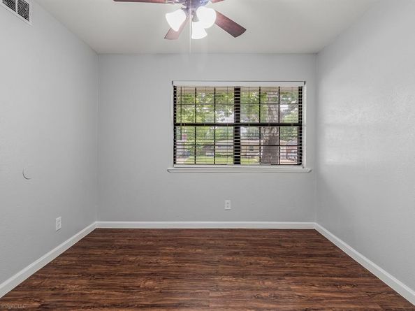 2409  Klondike Drive , Dallas Texas 75228
