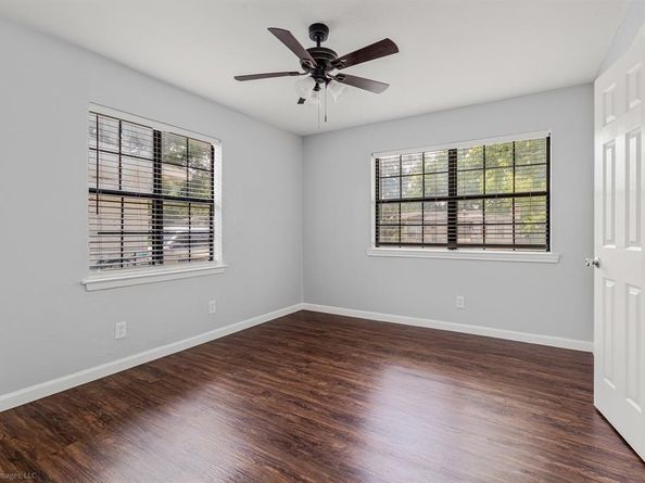 2409  Klondike Drive , Dallas Texas 75228