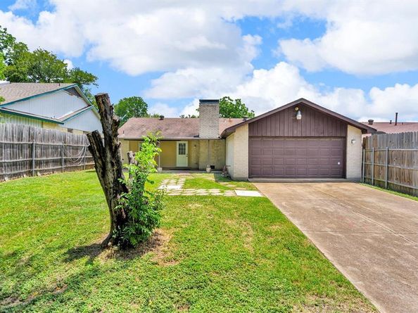 213  Colonel Drive , Garland Texas 75043