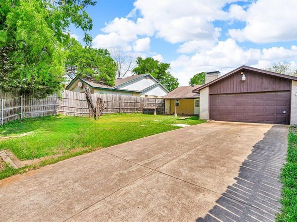 213  Colonel Drive , Garland Texas 75043