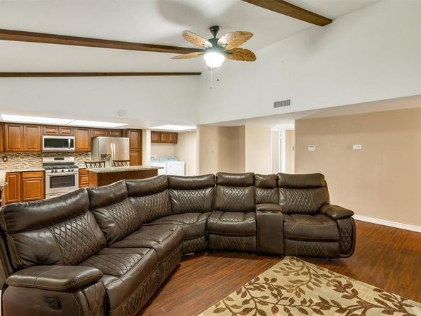 213  Colonel Drive , Garland Texas 75043