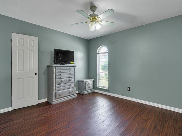 213  Colonel Drive , Garland Texas 75043