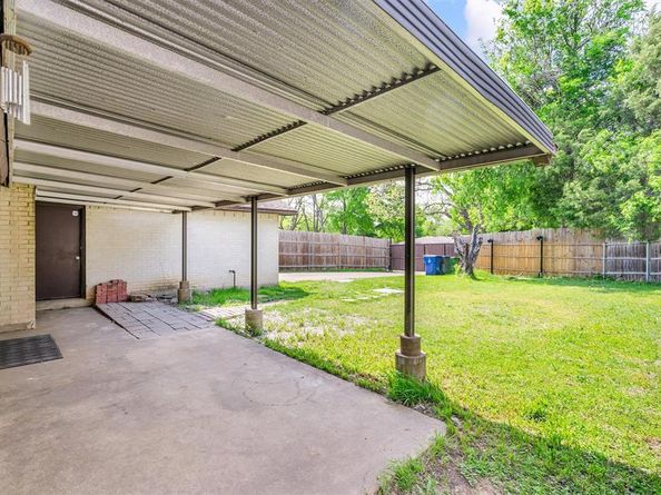 213  Colonel Drive , Garland Texas 75043