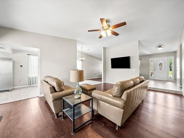 1341  Forestglen Drive , Lewisville Texas 75067