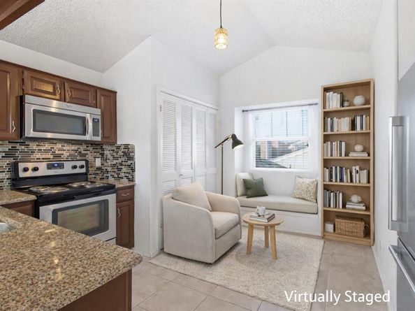 17490  Meandering Way  1711, Dallas Texas 75252