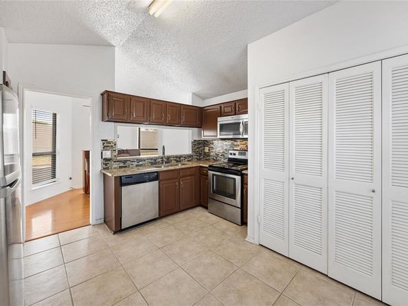 17490  Meandering Way  1711, Dallas Texas 75252