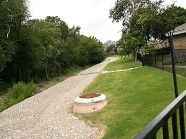 17490  Meandering Way  1711, Dallas Texas 75252