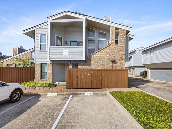 17490  Meandering Way  1711, Dallas Texas 75252