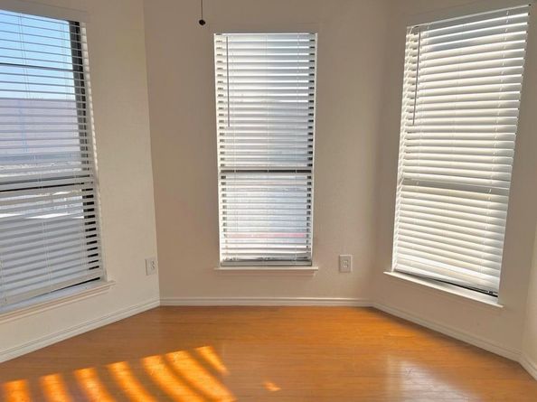 17490  Meandering Way  1711, Dallas Texas 75252