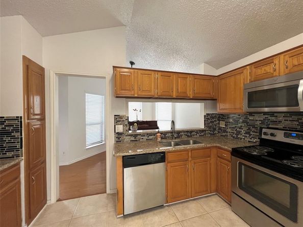 17490  Meandering Way  1711, Dallas Texas 75252