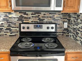 17490  Meandering Way  1711, Dallas Texas 75252