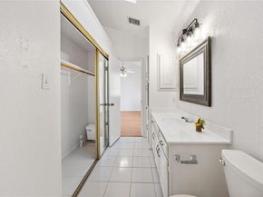 17490  Meandering Way  1711, Dallas Texas 75252