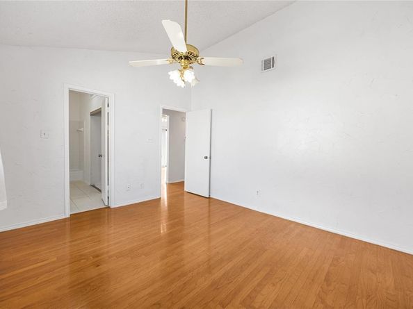 17490  Meandering Way  1711, Dallas Texas 75252