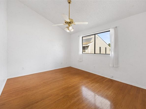 17490  Meandering Way  1711, Dallas Texas 75252