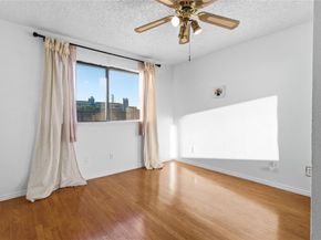 17490  Meandering Way  1711, Dallas Texas 75252