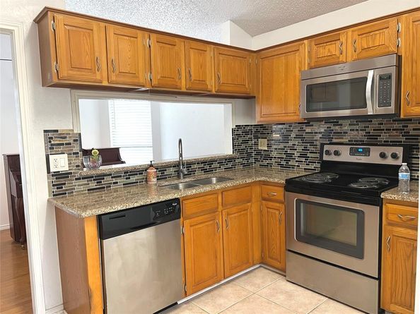 17490  Meandering Way  1711, Dallas Texas 75252